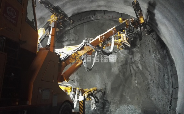 自鉆式管棚在隧道施工中的適用條件