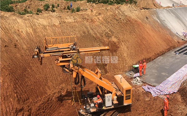 鐵路汛期邊坡垮塌治理