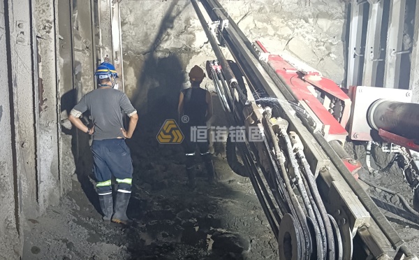 礦山破碎帶總塌方？看自鉆式錨桿如何破解難題！