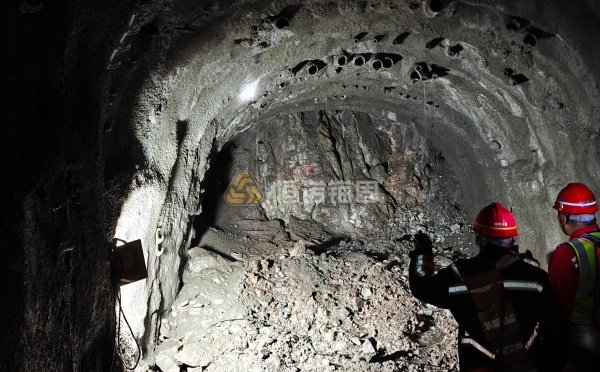 客戶見證&mdash;&mdash;新疆某金礦遇破碎帶支護(hù)難題，恒諾錨固助其實現(xiàn)安全掘進(jìn)