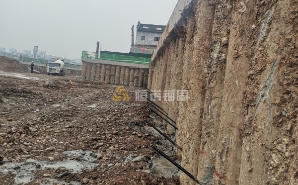 錨桿如何選擇？自鉆式錨桿與普通錨桿適用場景分析