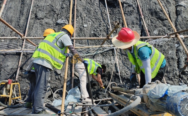 自鉆式錨桿施工周期大概多長？比傳統(tǒng)工藝快多少？