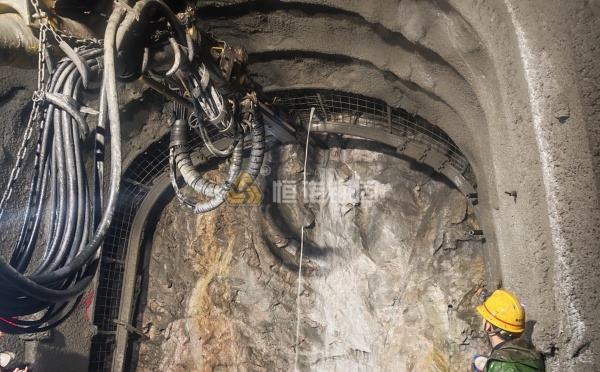 礦山支護降本增效之路:自鉆式錨桿技術與應用