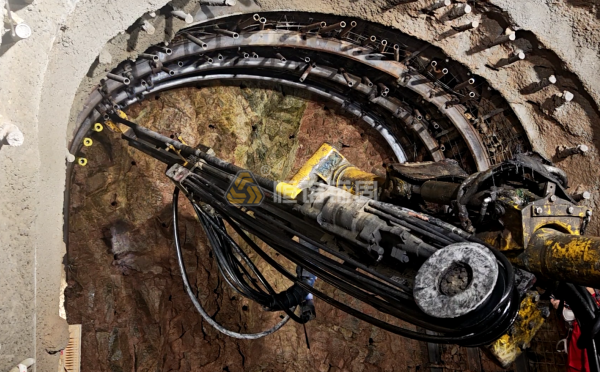 礦山支護降本增效之路:自鉆式錨桿技術與應用