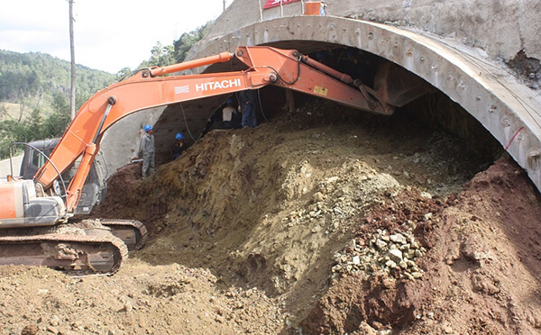 隧道仰坡如何用自鉆式錨桿支護 隧道仰坡如何用自鉆式錨桿支護