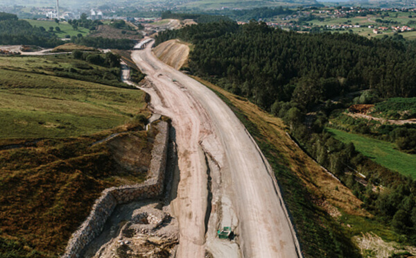 邊坡坡體滑塌問題分析及自鉆式錨桿支護原理 邊坡坡體滑塌問題分析及自鉆式錨桿支護原理