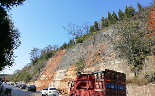 自鉆式中空錨桿治理邊坡 自鉆式中空錨桿治理邊坡