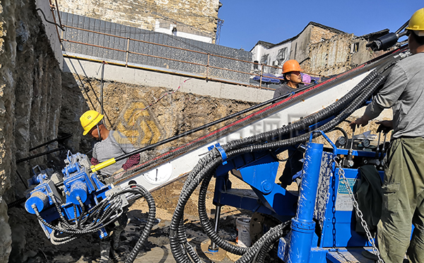 自鉆式中空錨桿鉆進施工 自鉆式中空錨桿鉆進施工