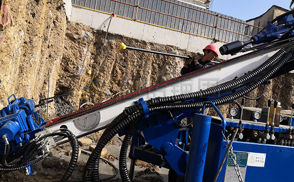 自進式錨桿施工前準備工作 自進式錨桿施工前準備工作