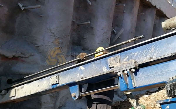 1659342361455515.jpg 自鉆式錨桿鉆進(jìn)